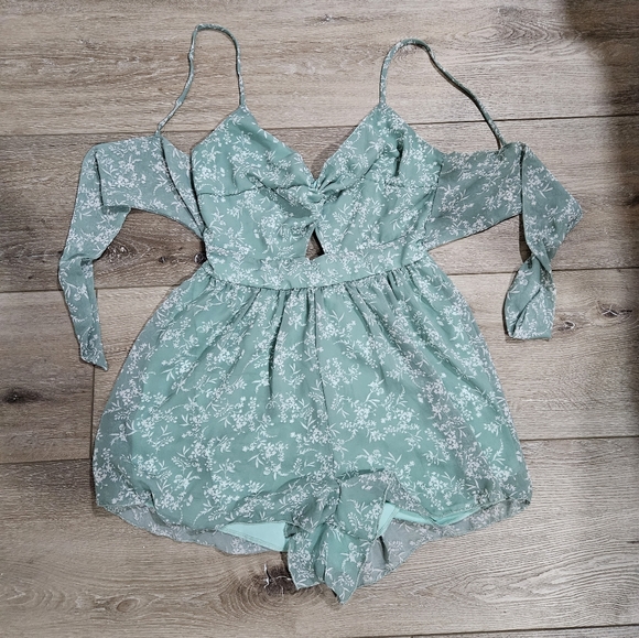 Windsor Rompers - Picture 5 of 9